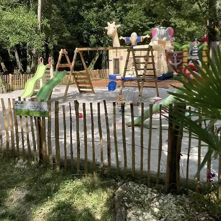 3 Etoiles - Piscine - Ccbfifi 3*